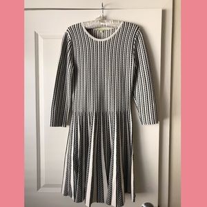 Black and white long sleeve Gianni Bini dress